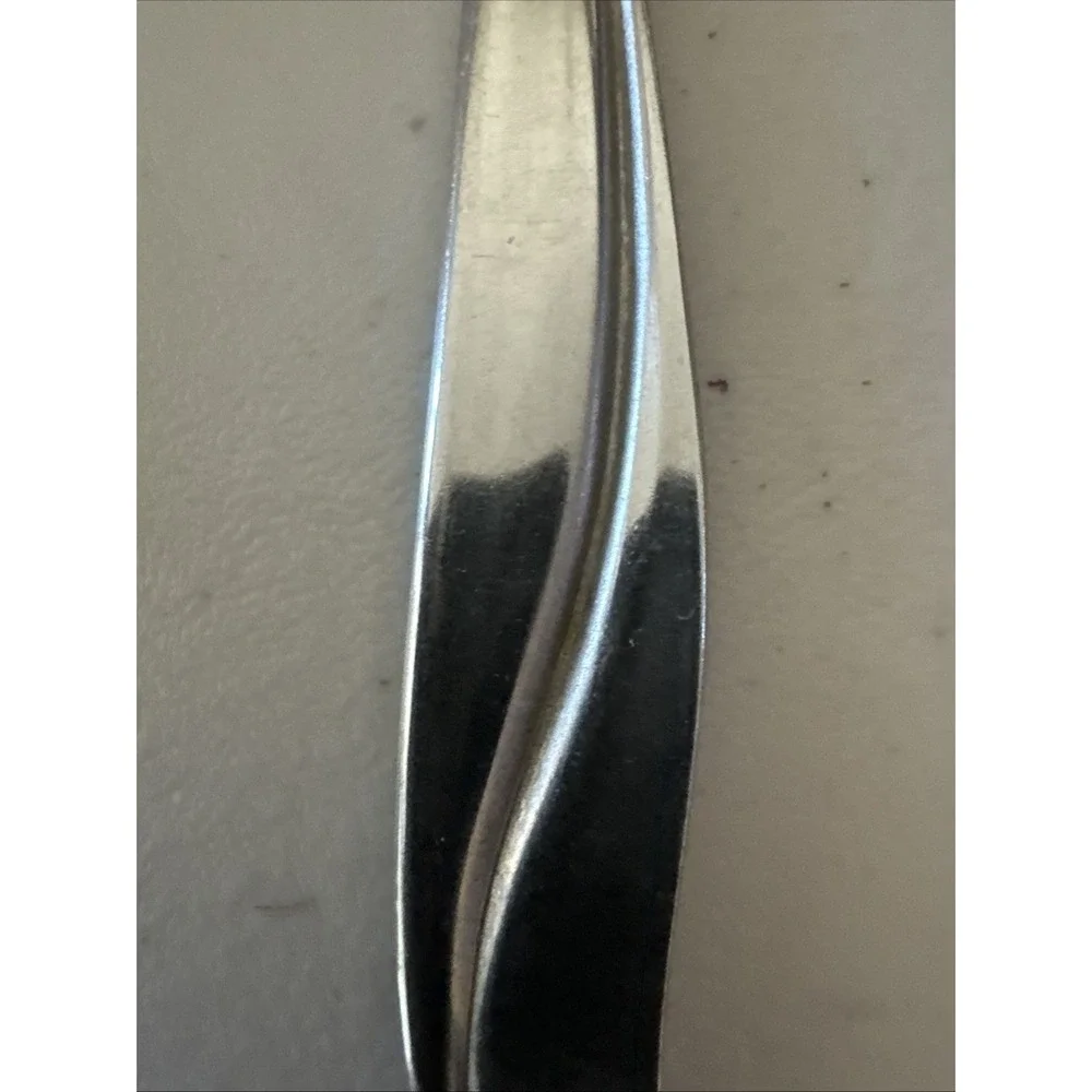 International Silver 100 stainless steel Impression Round Soup Spoon USA‎